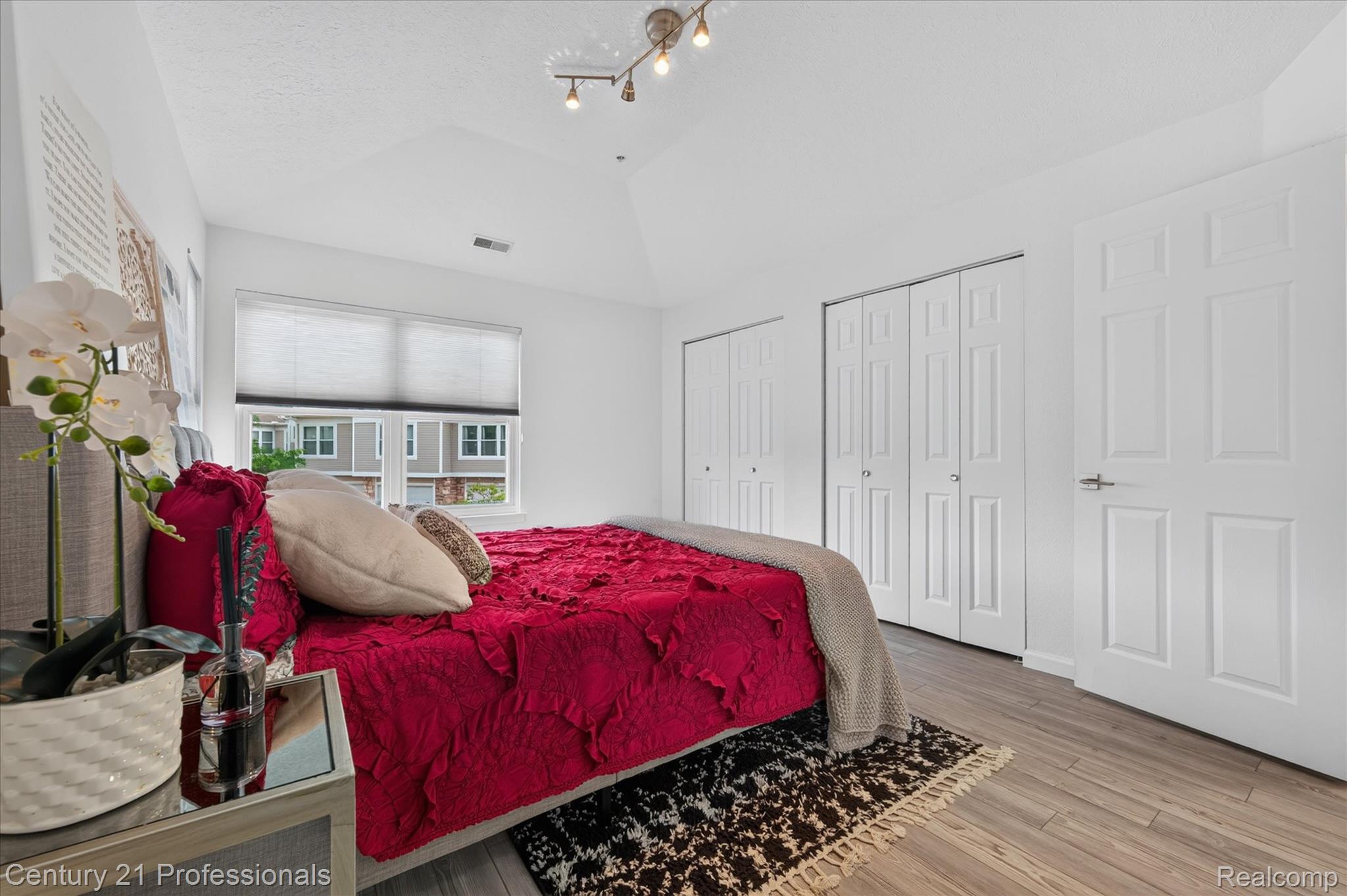 1737 Coburn Court Property Photo 21