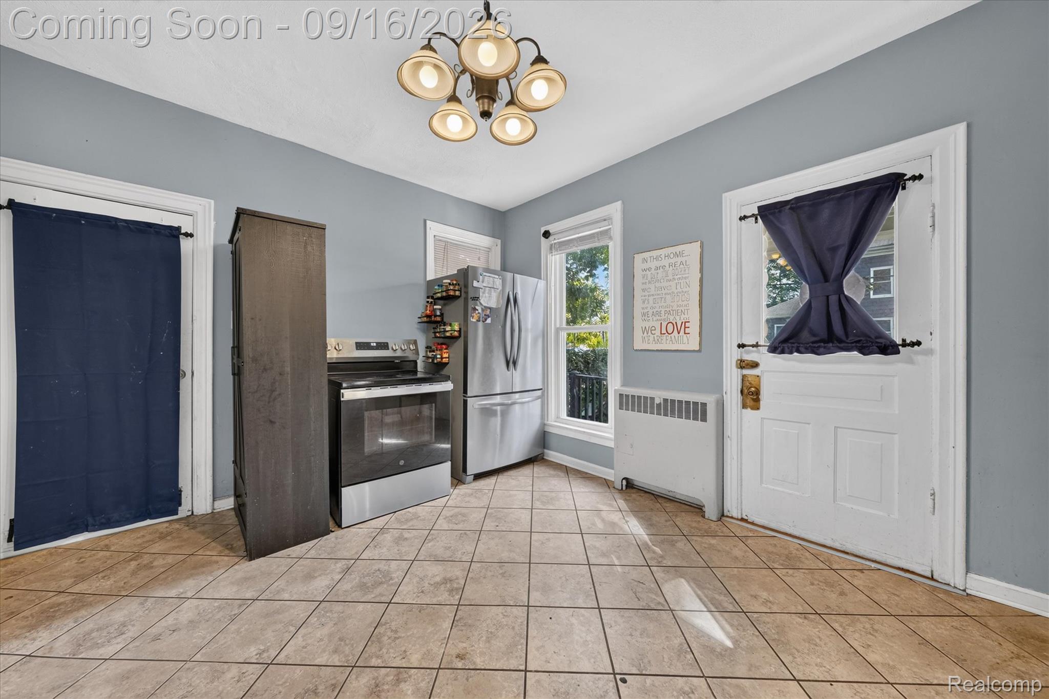 202 E Saint Clair Street Property Photo 12