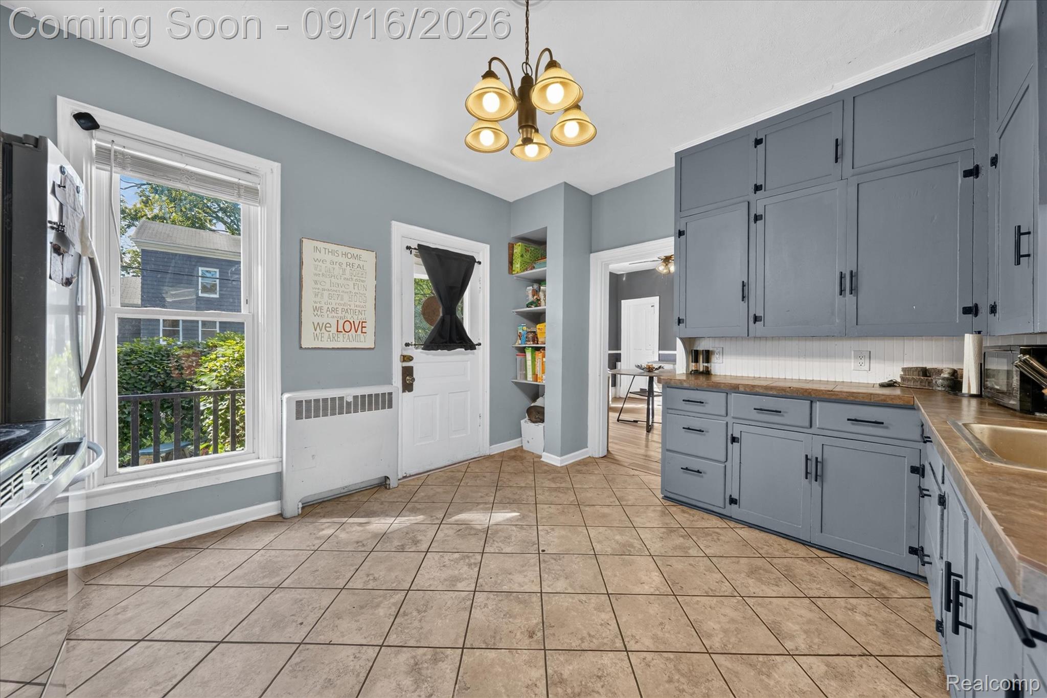202 E Saint Clair Street Property Photo 13