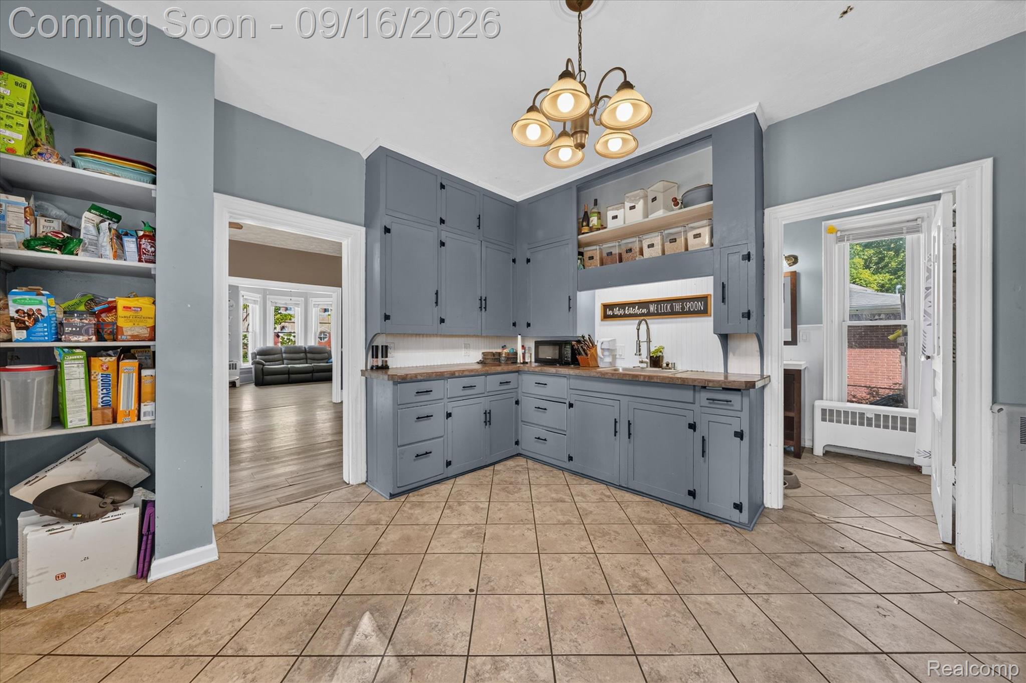 202 E Saint Clair Street Property Photo 14
