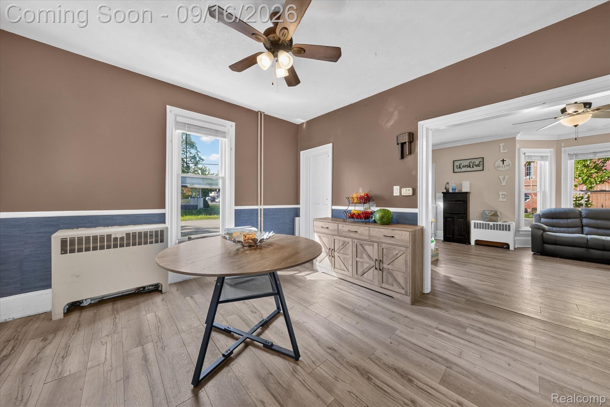 202 E Saint Clair Street Property Photo 16
