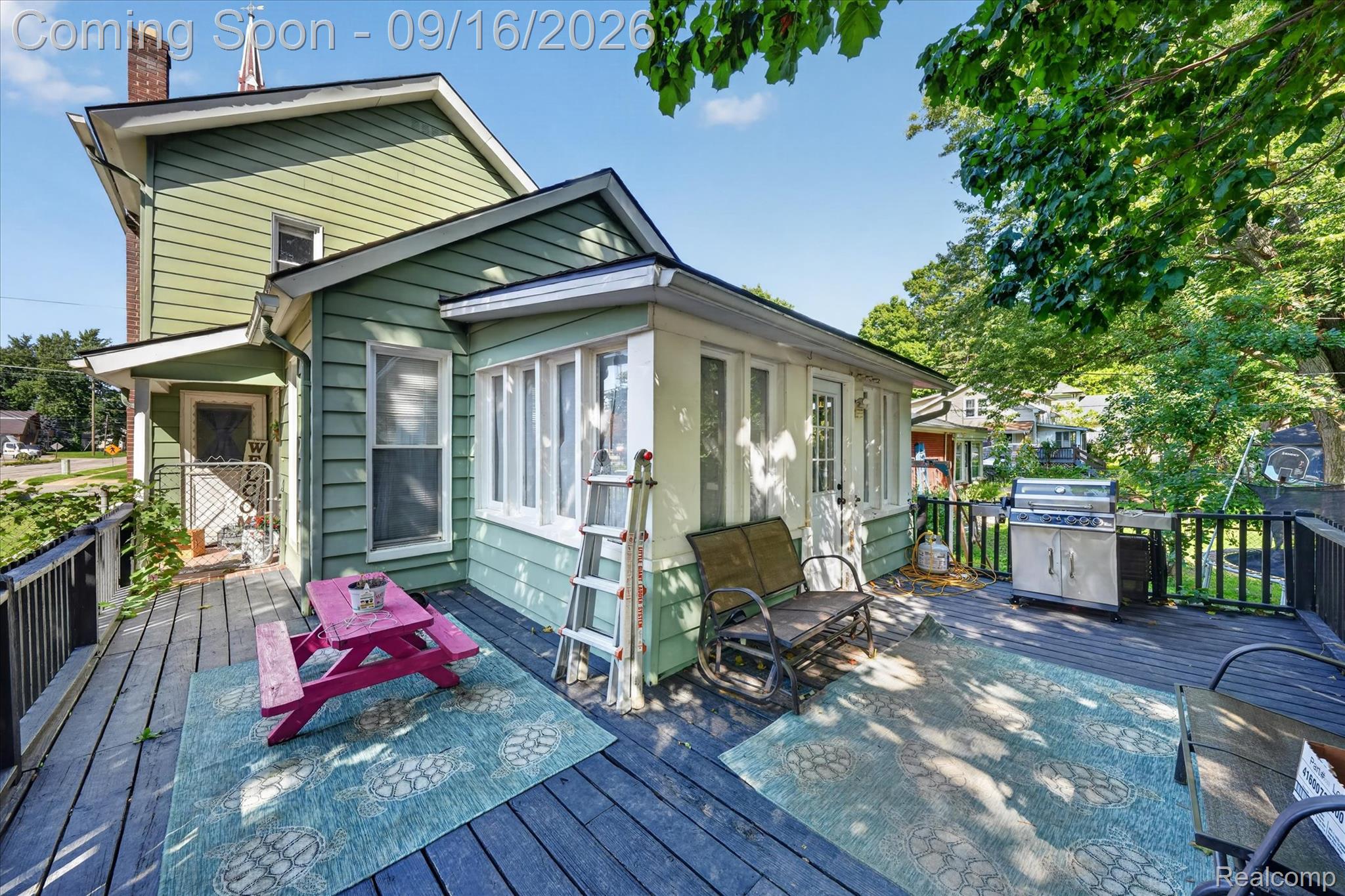 202 E Saint Clair Street Property Photo 32