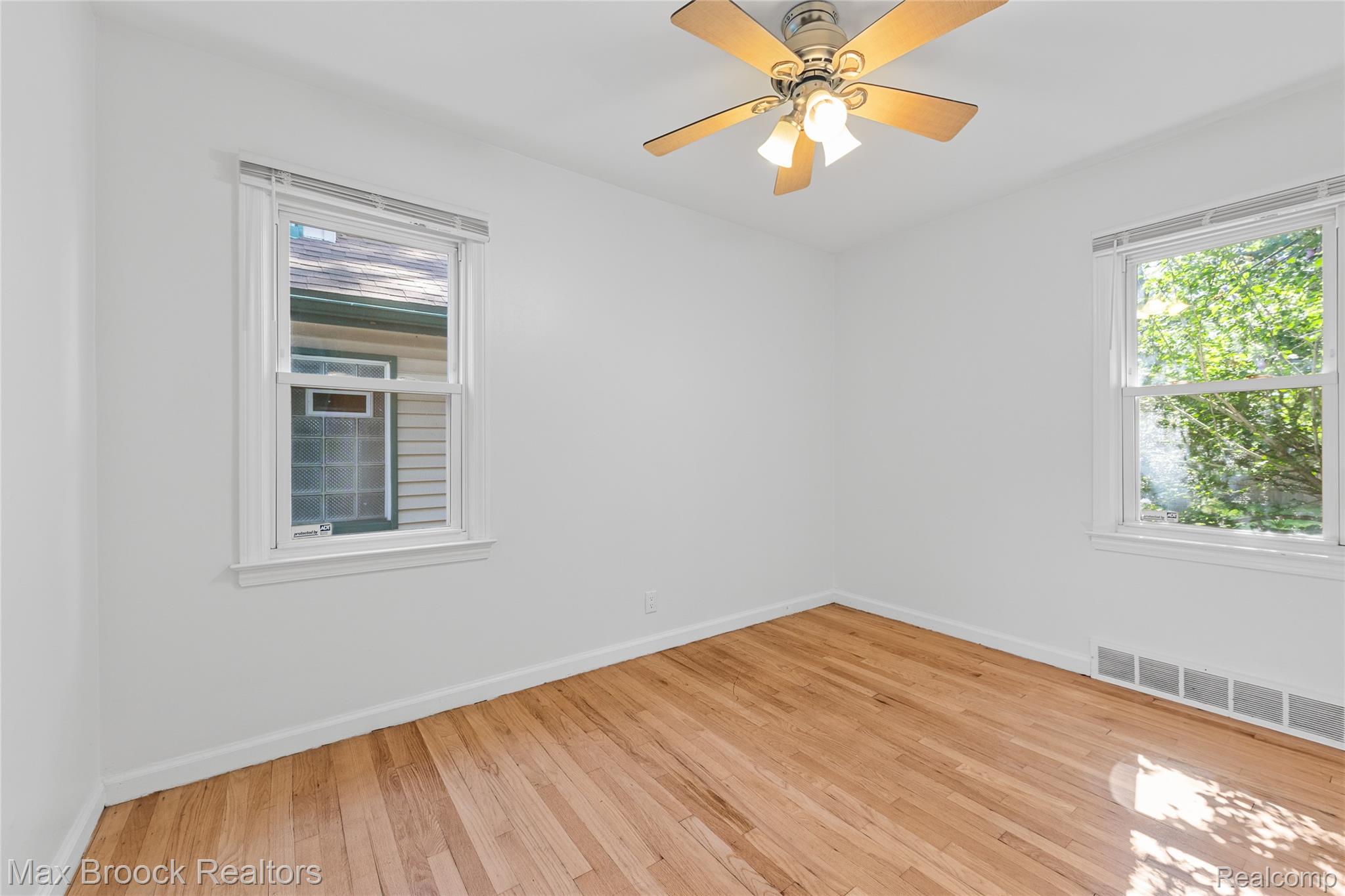 450 E Maplehurst Street Property Photo 10