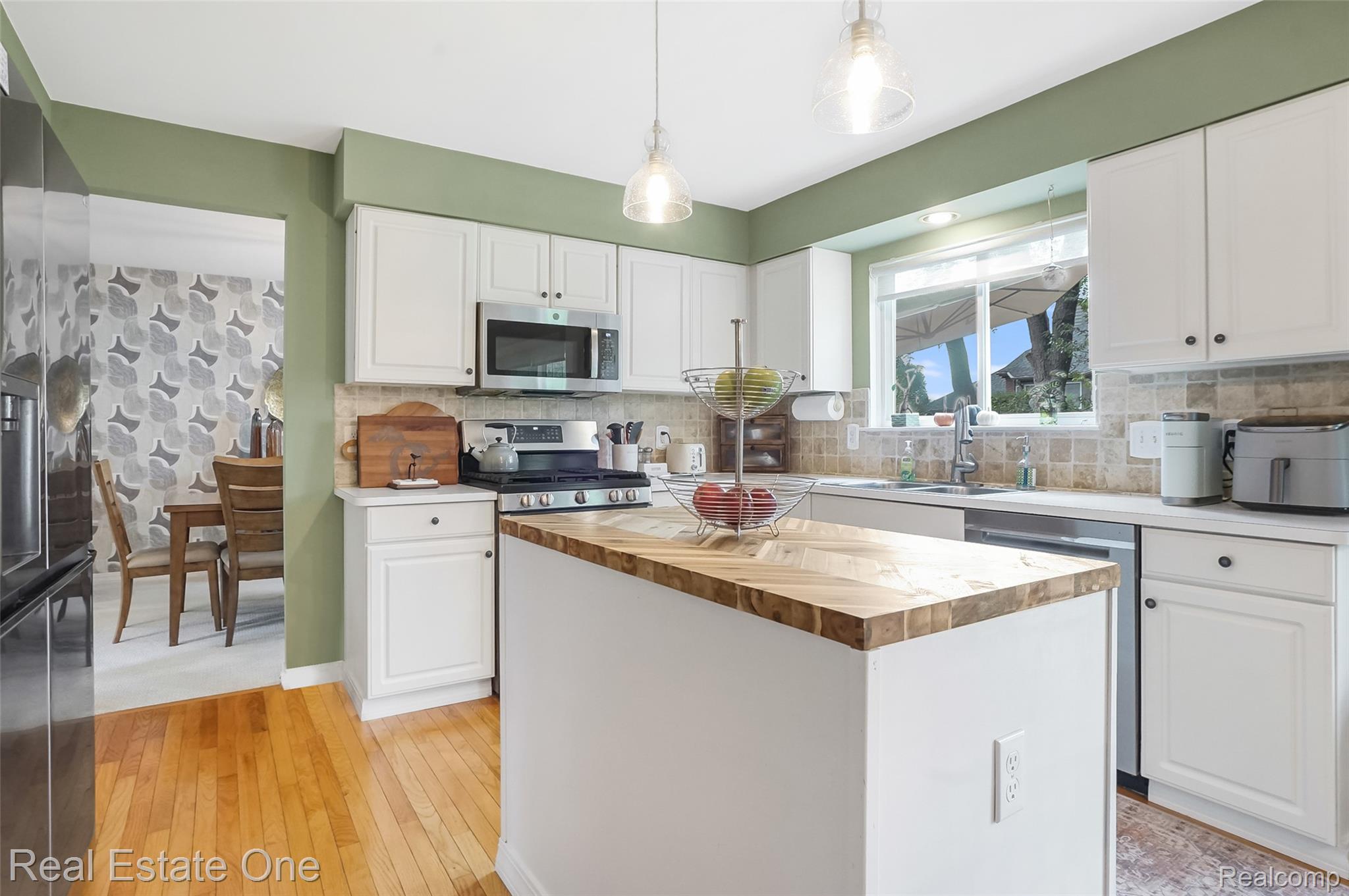 5613 Adderstone Drive Property Photo 13