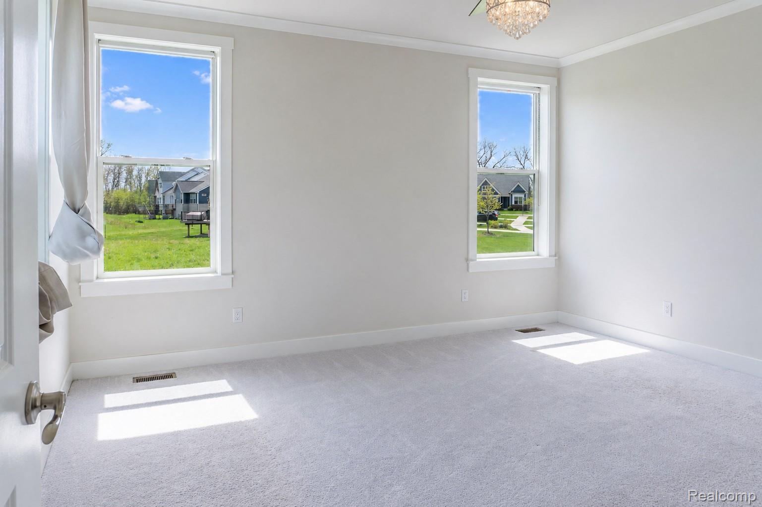 5545 Helmsdale Boulevard Property Photo 21
