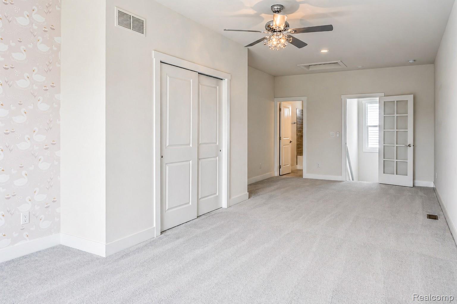 5545 Helmsdale Boulevard Property Photo 26