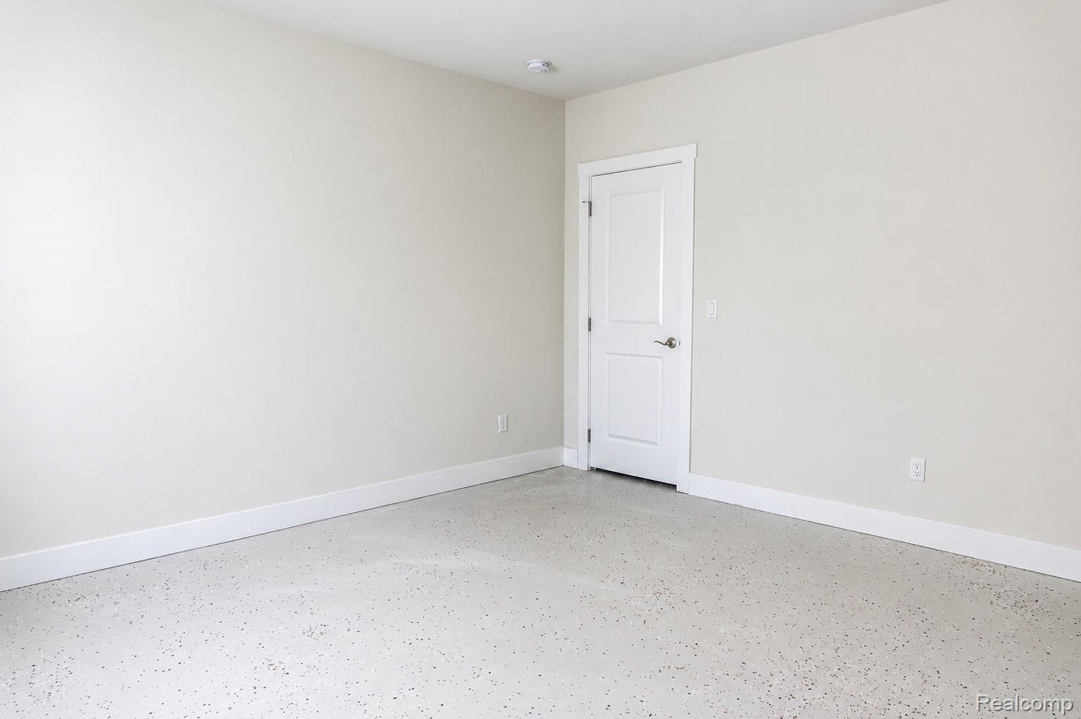 5545 Helmsdale Boulevard Property Photo 33