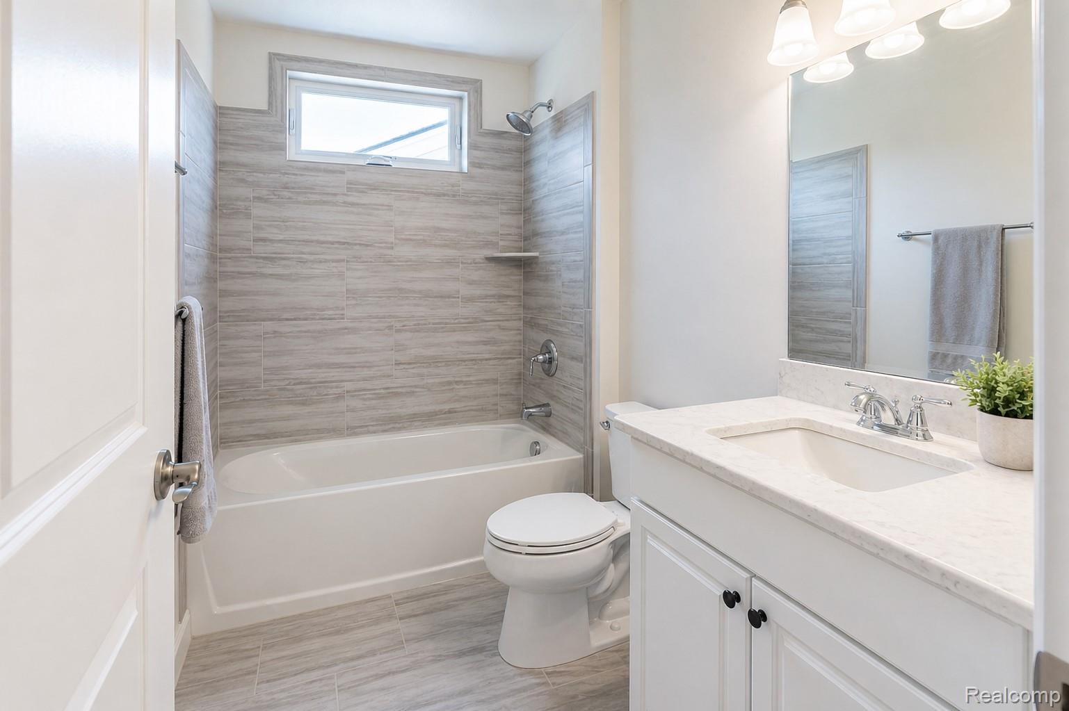 5545 Helmsdale Boulevard Property Photo 35