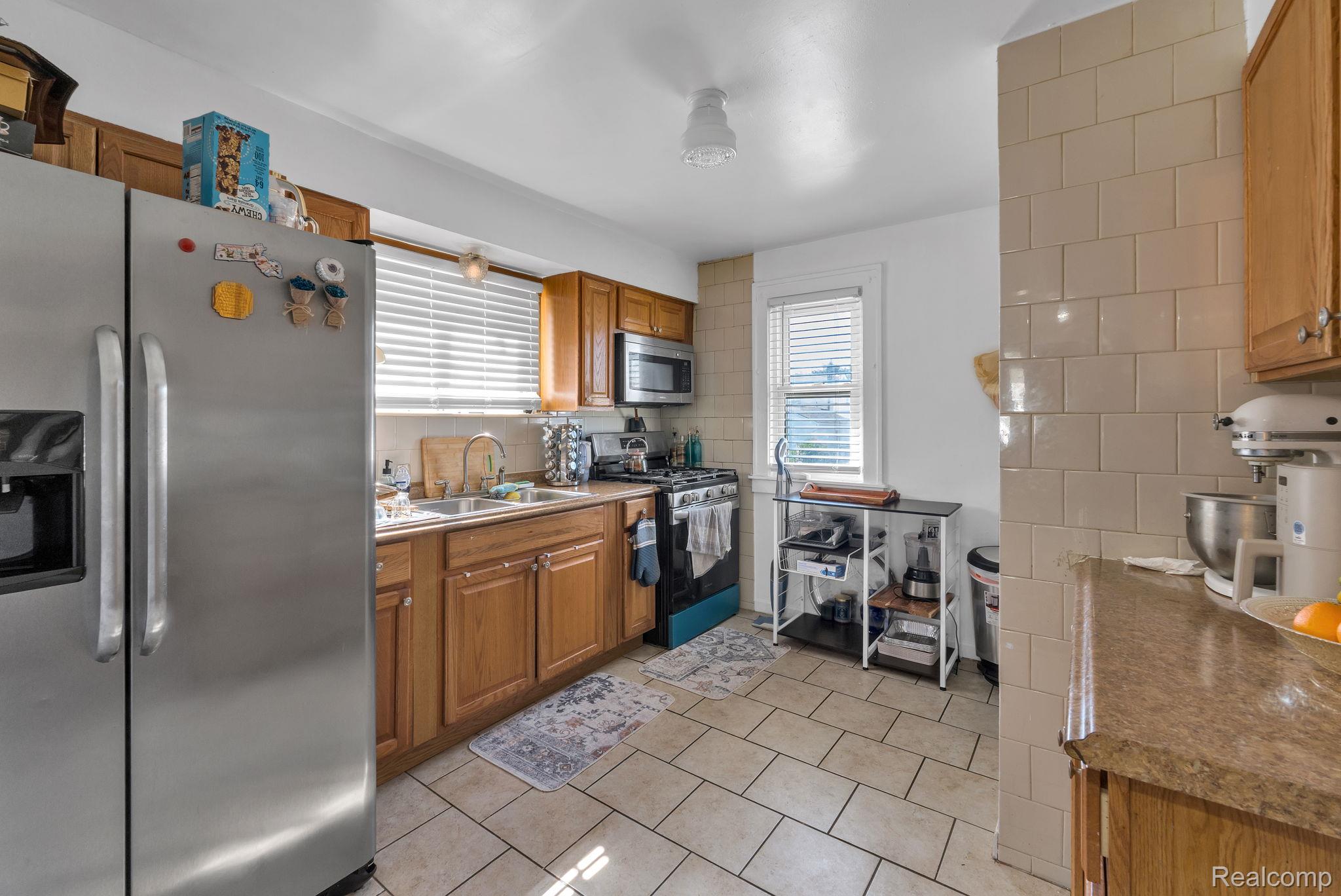 4873 Curtis Street Property Photo 15