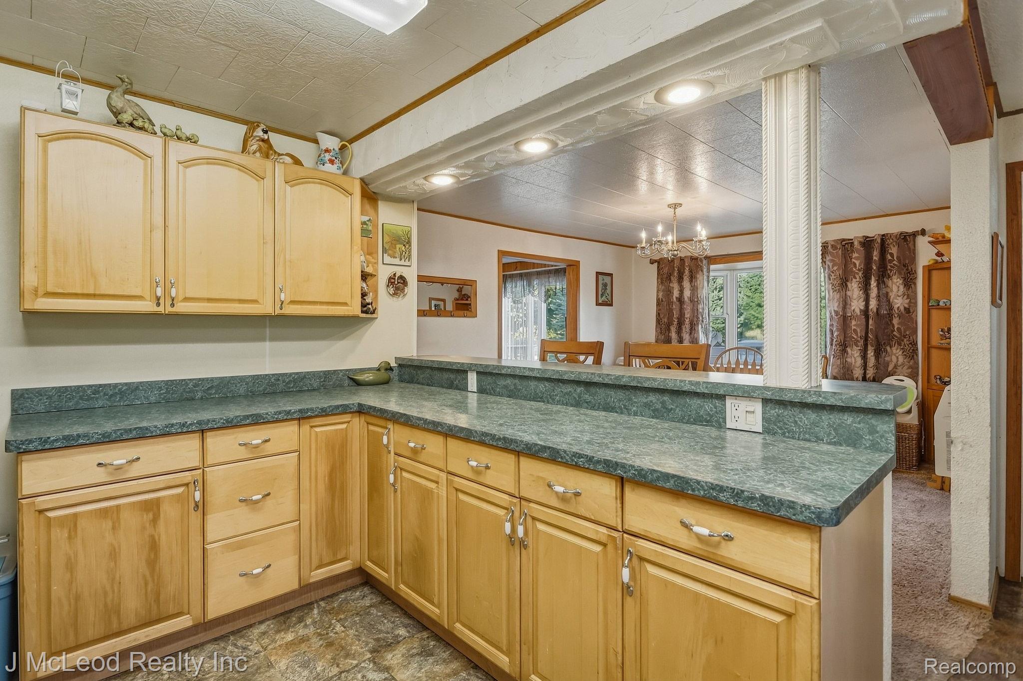 8821 Barnes Road Property Photo 17