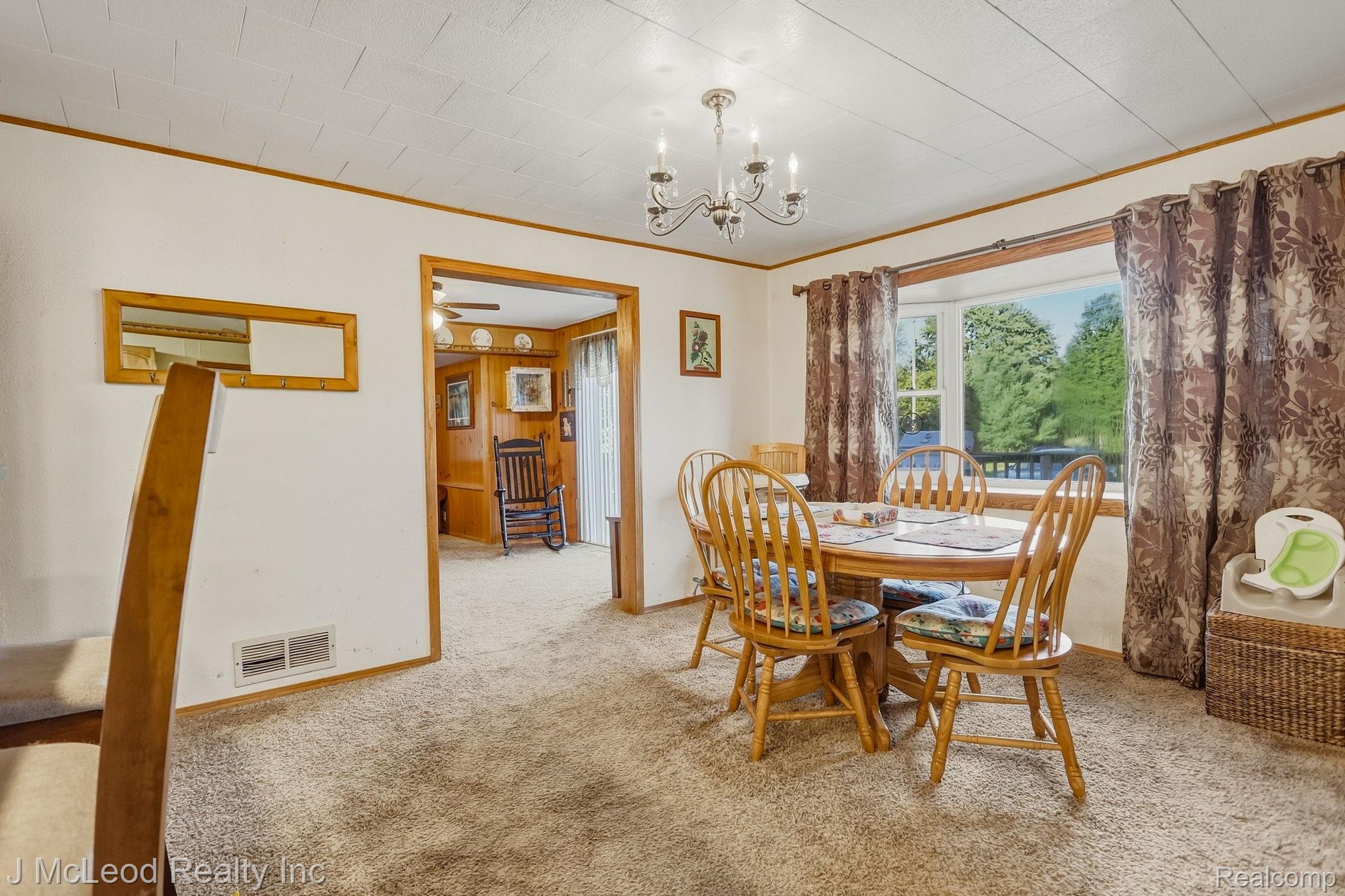 8821 Barnes Road Property Photo 20