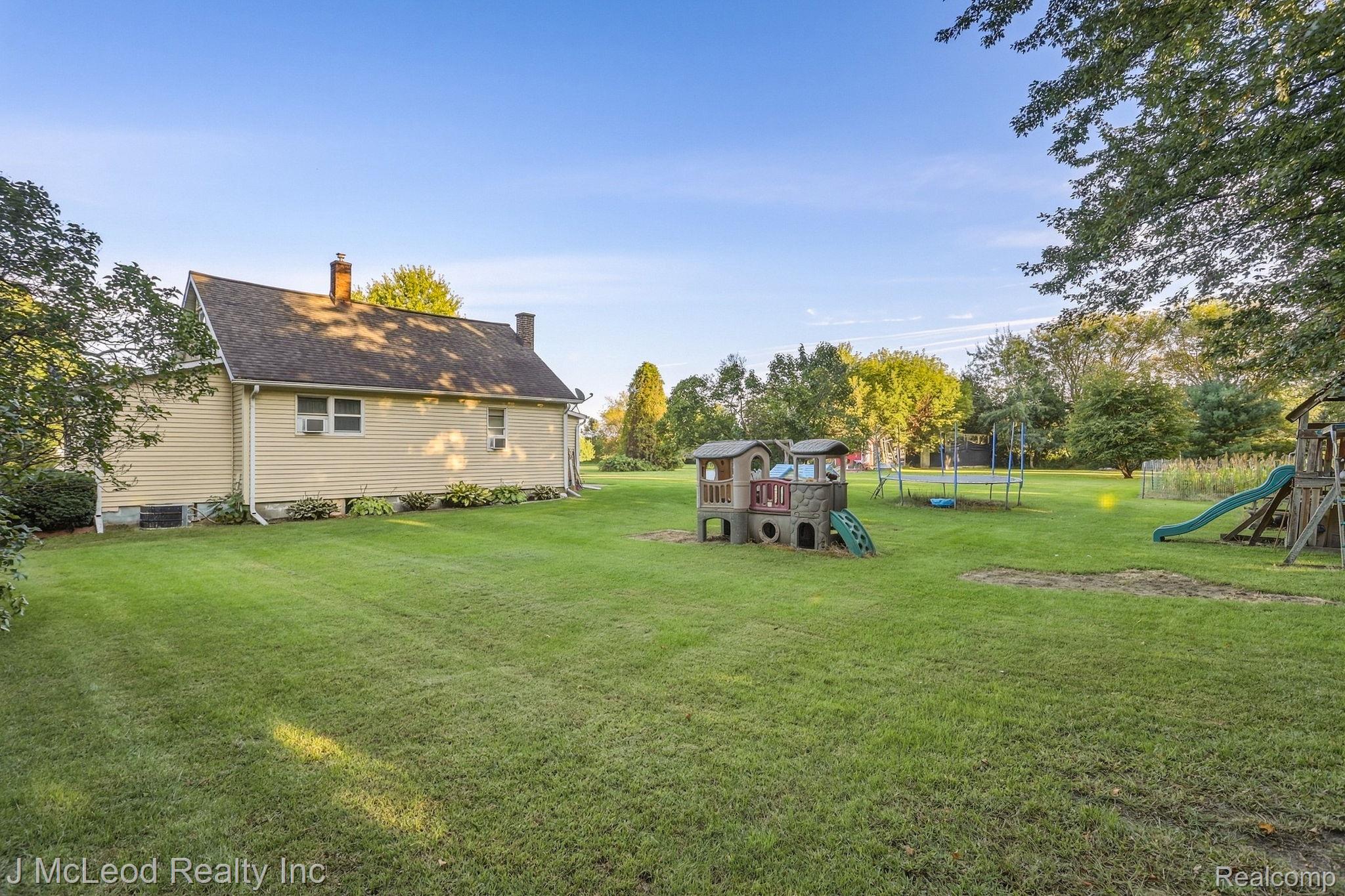 8821 Barnes Road Property Photo 36
