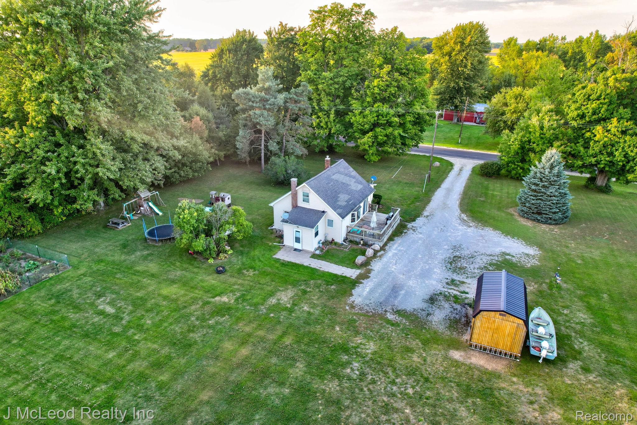 8821 Barnes Road Property Photo 46