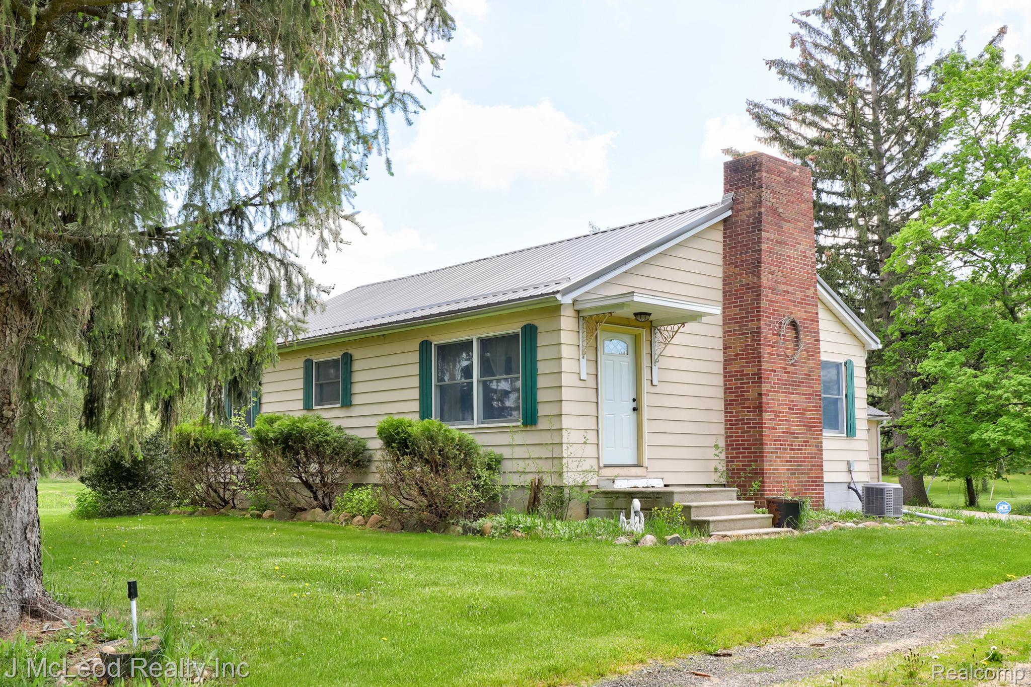 69 W Snover Road Property Photo 1