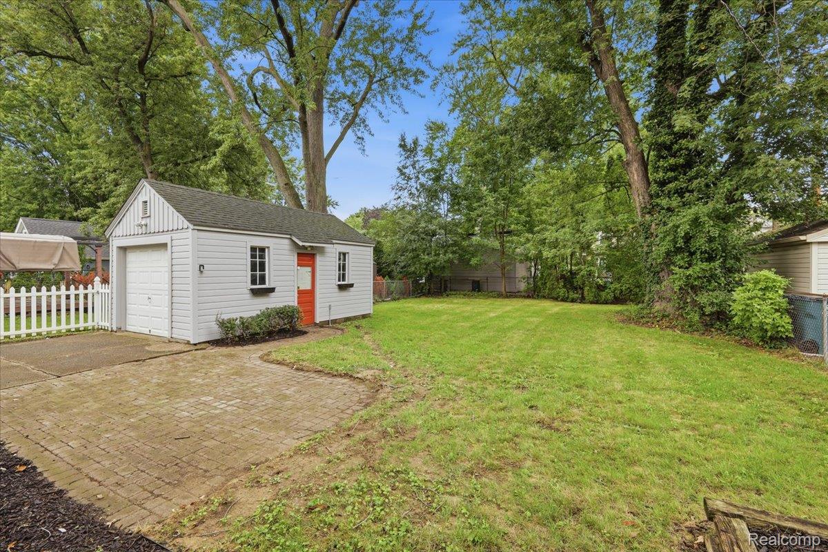 1113 Ferris Avenue Property Photo 20