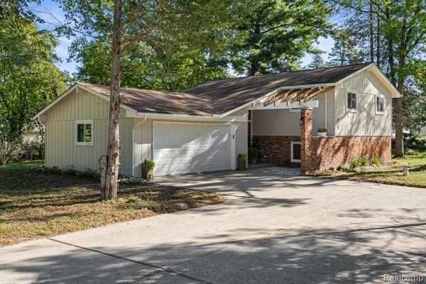 1960 Glen Iris Drive Property Photo 17