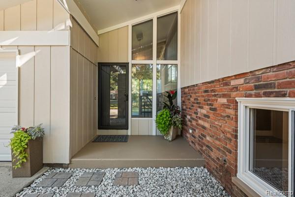 1960 Glen Iris Drive Property Photo 22