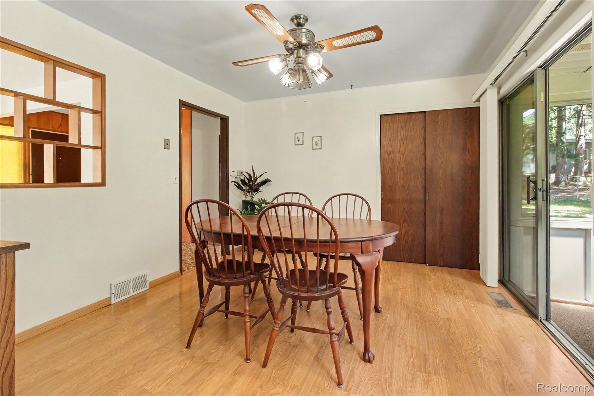 3416 E Pineview Drive Property Photo 7
