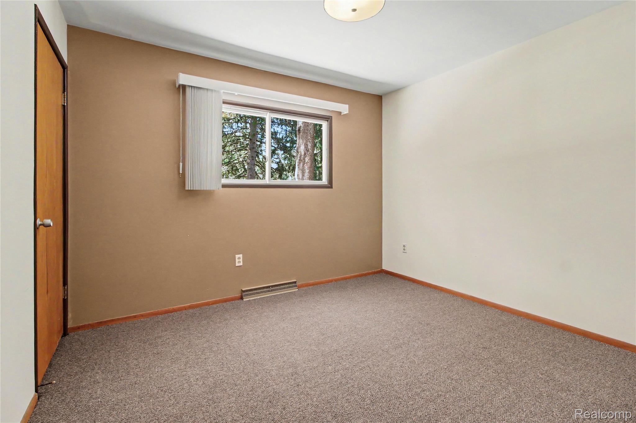 3416 E Pineview Drive Property Photo 11