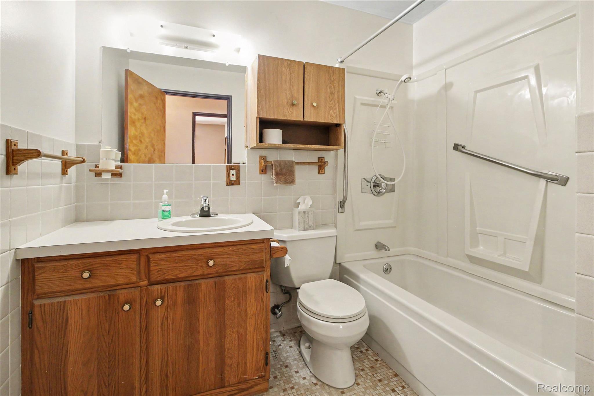 3416 E Pineview Drive Property Photo 12