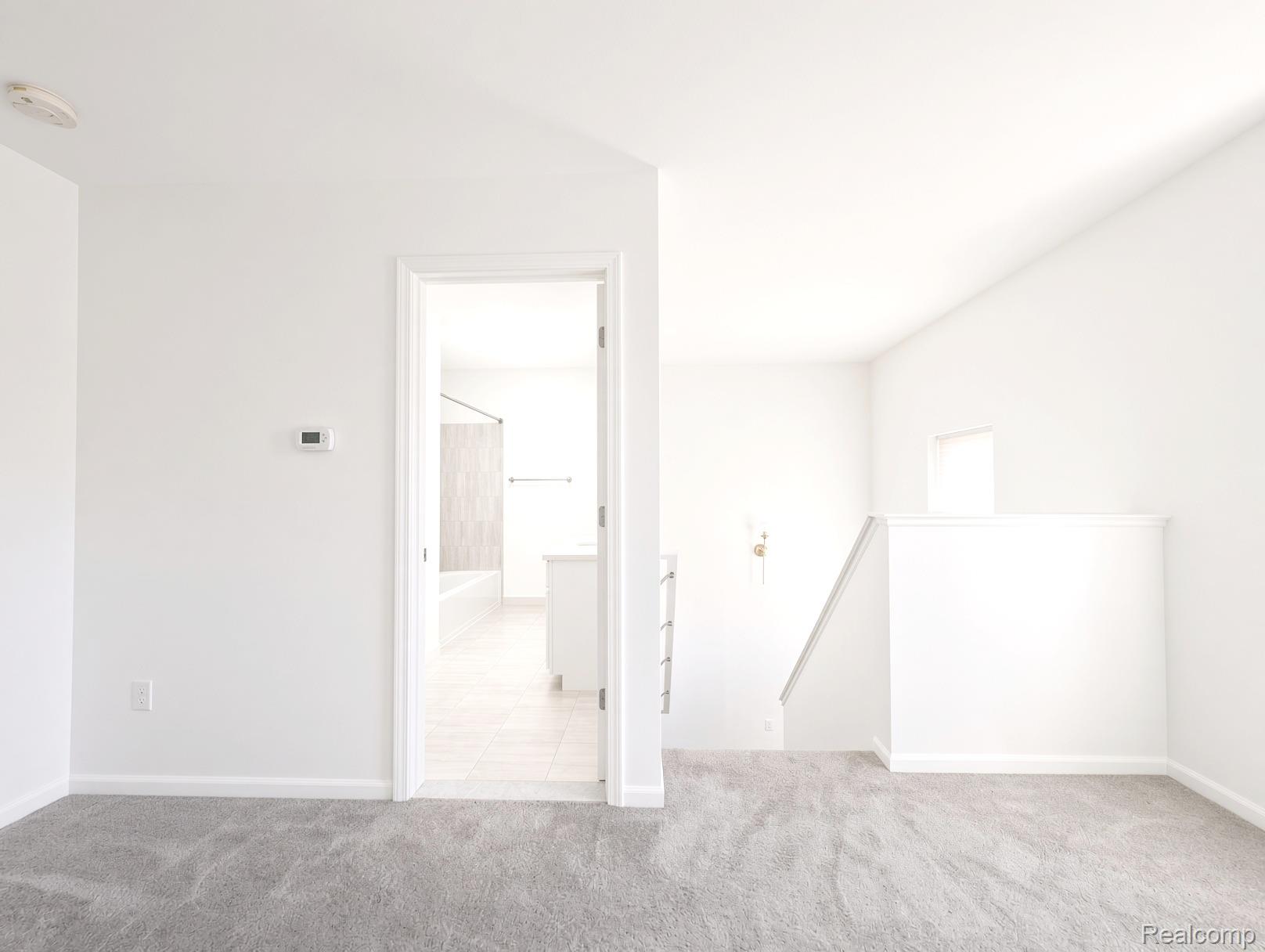 874 Henning Street Property Photo 15