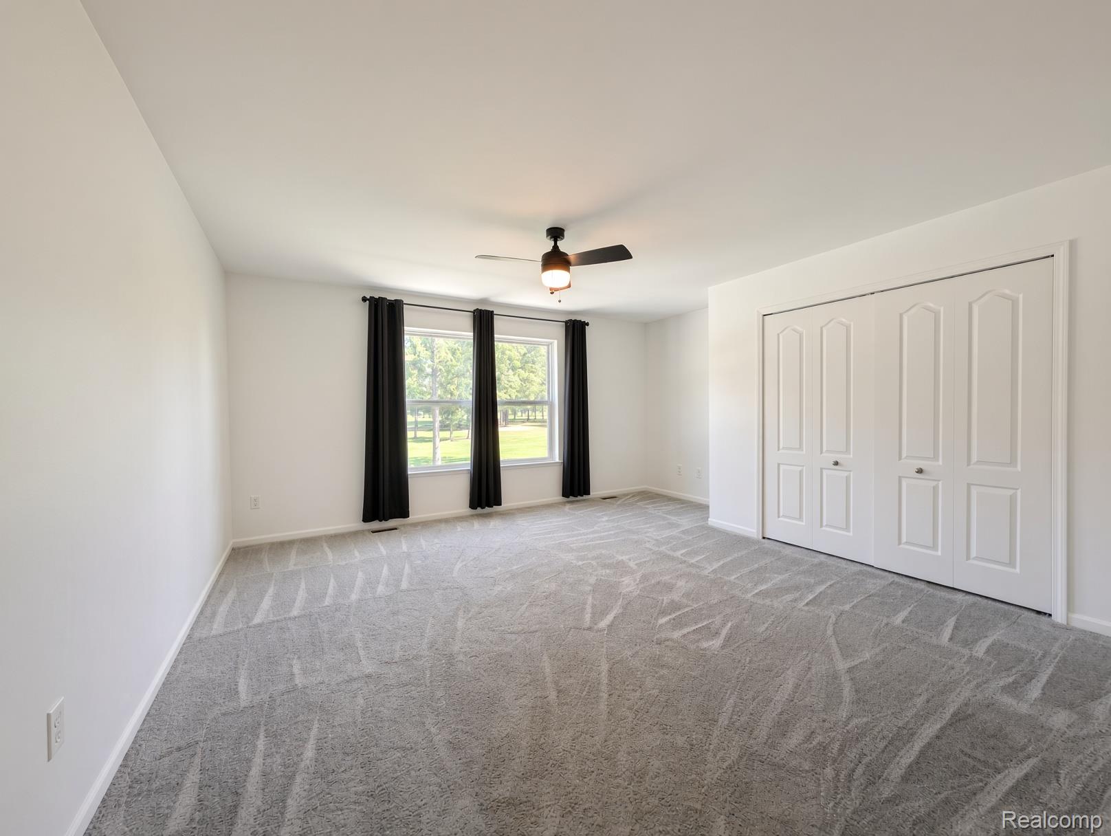 874 Henning Street Property Photo 20