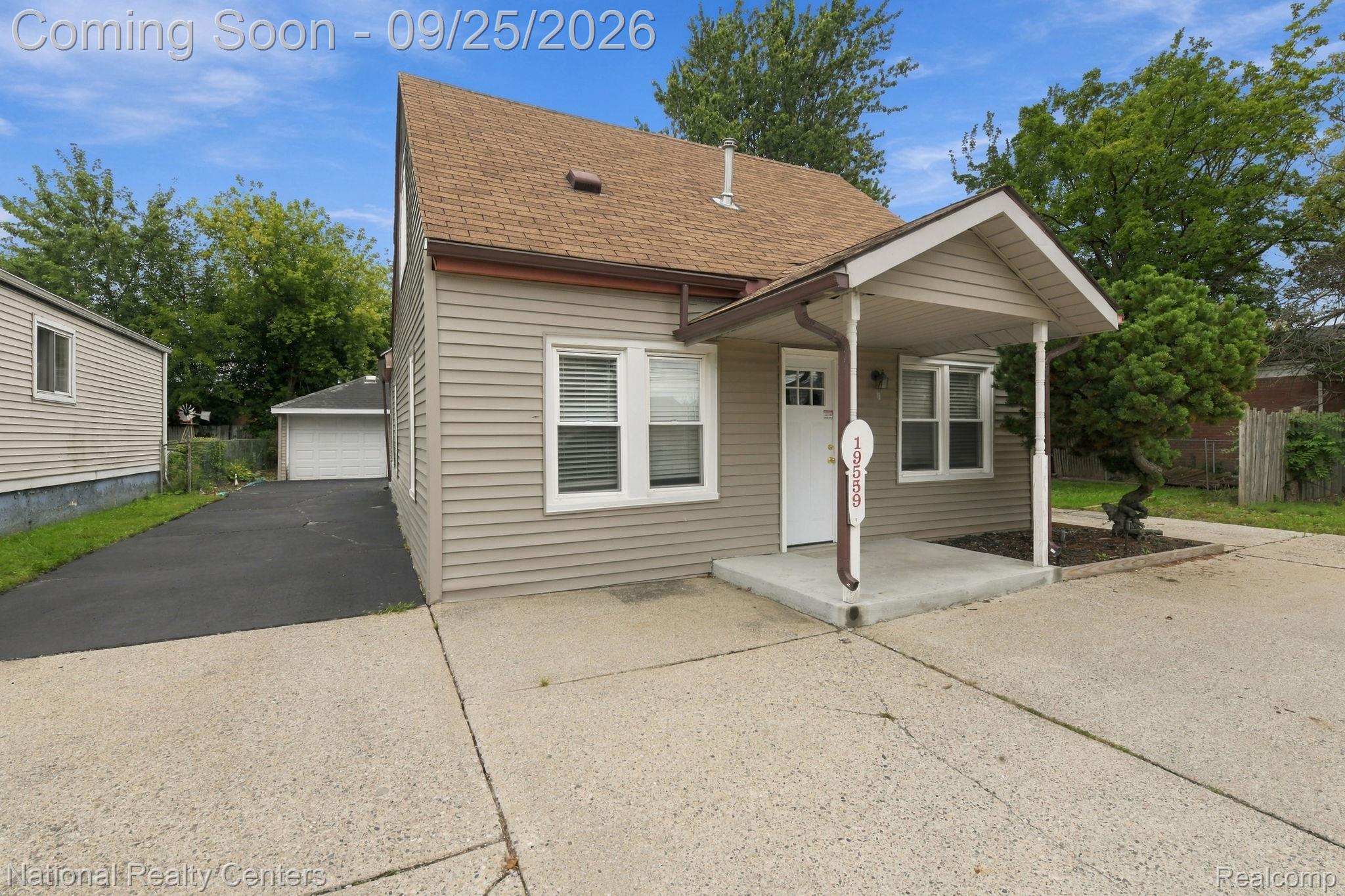 19559 E 14 Mile Road Property Photo 2
