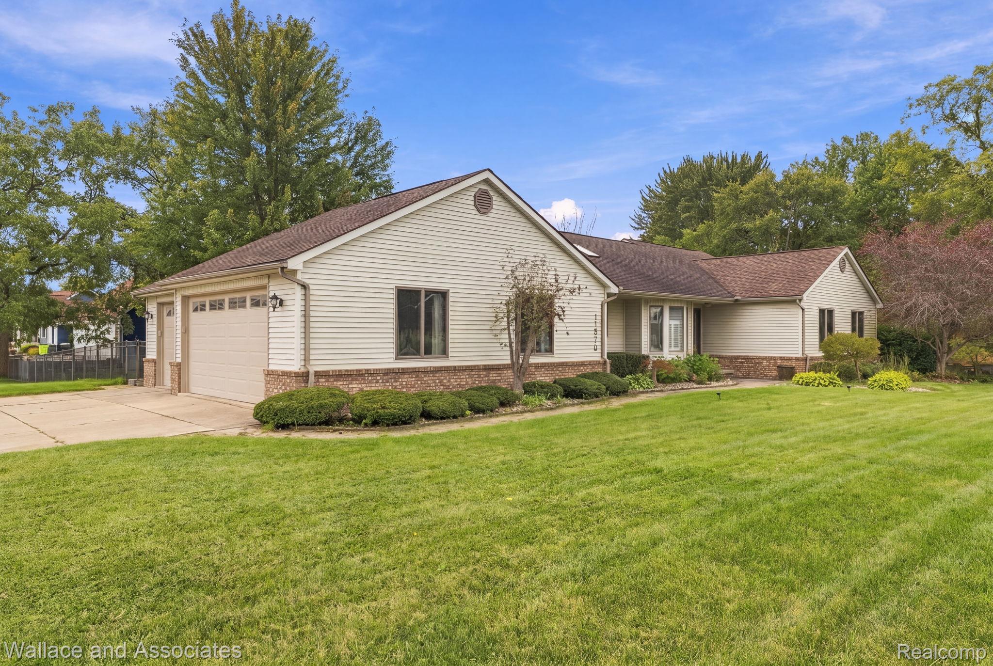 17076 27 Mile Road Property Photo 4