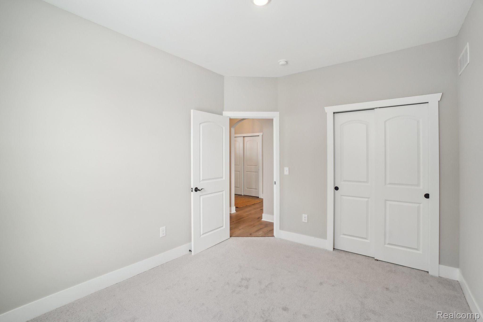 677 Round Rock Dr Property Photo 12