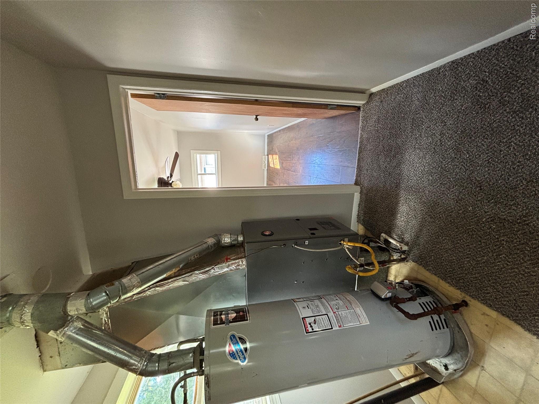 2836 Thom Street Property Photo 13