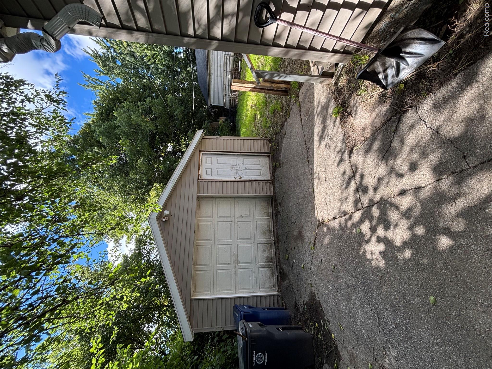2836 Thom Street Property Photo 15