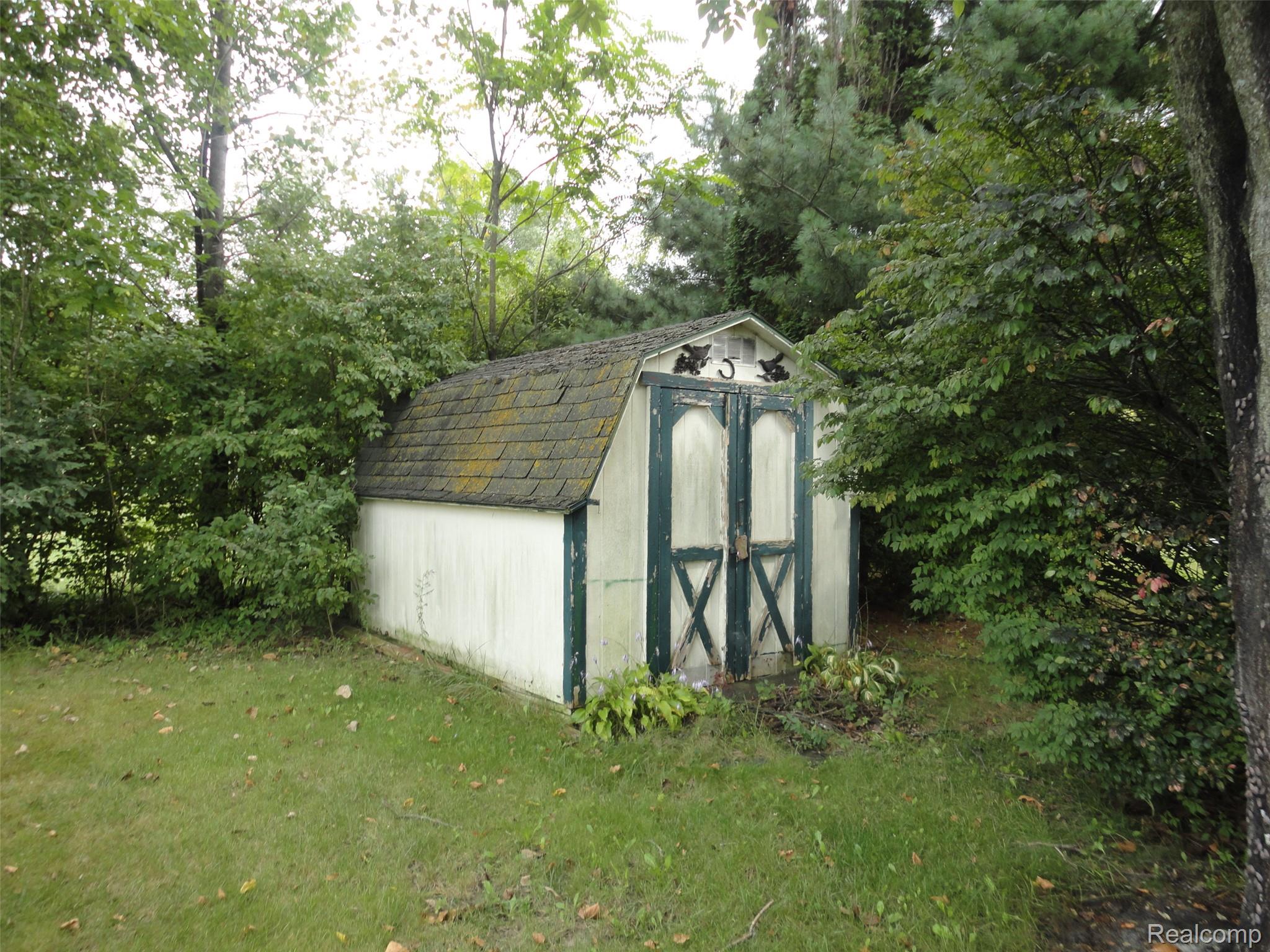 329 Edinborough Street Property Photo 2