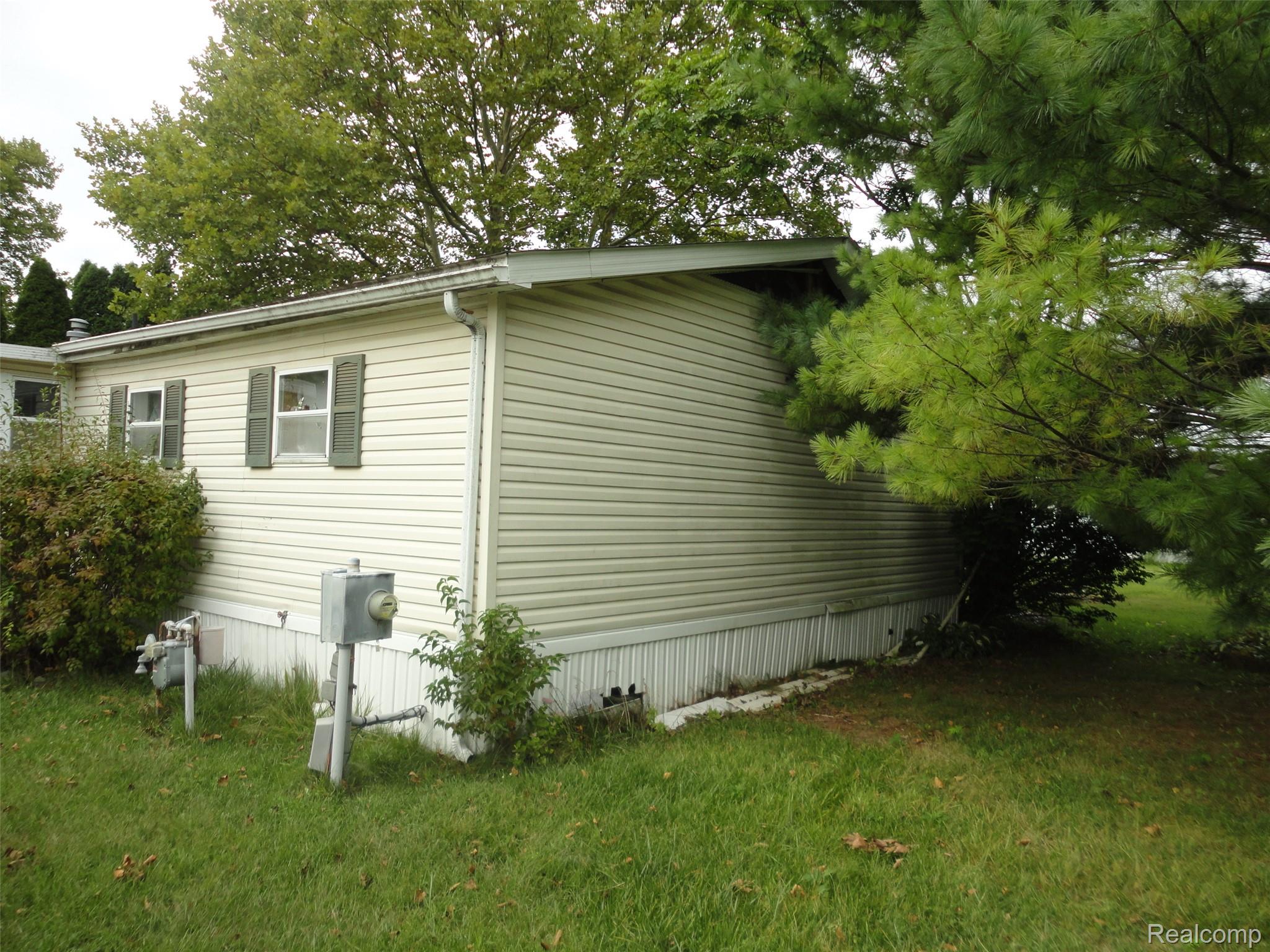 329 Edinborough Street Property Photo 3