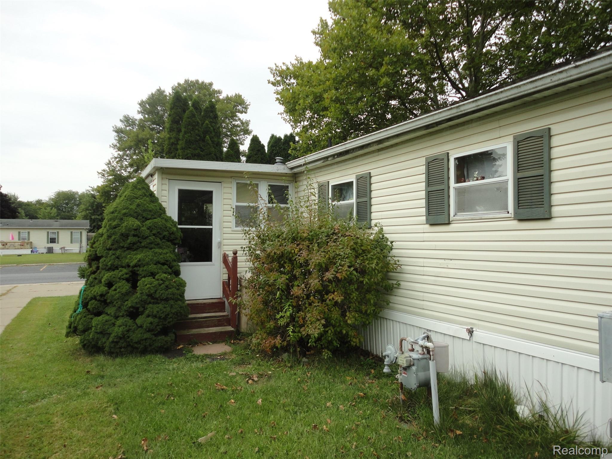 329 Edinborough Street Property Photo 4