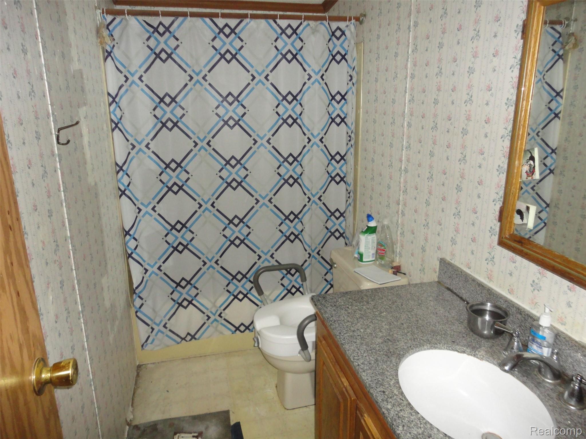 329 Edinborough Street Property Photo 16