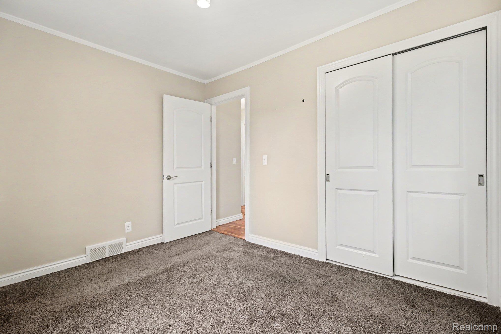 2566 Lee Avenue Property Photo 22