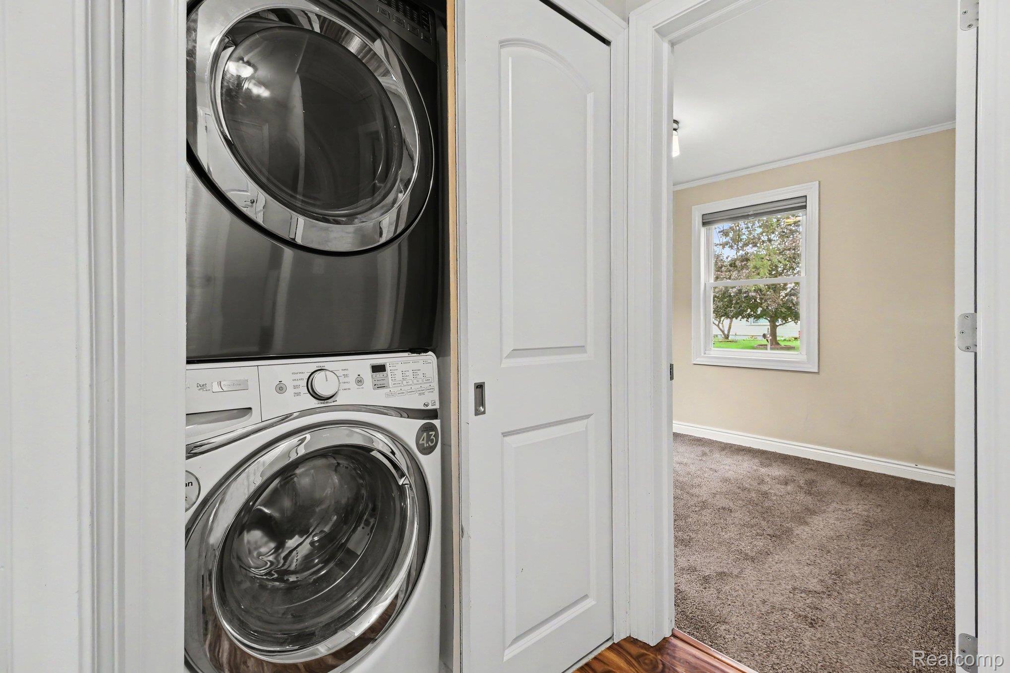 2566 Lee Avenue Property Photo 24