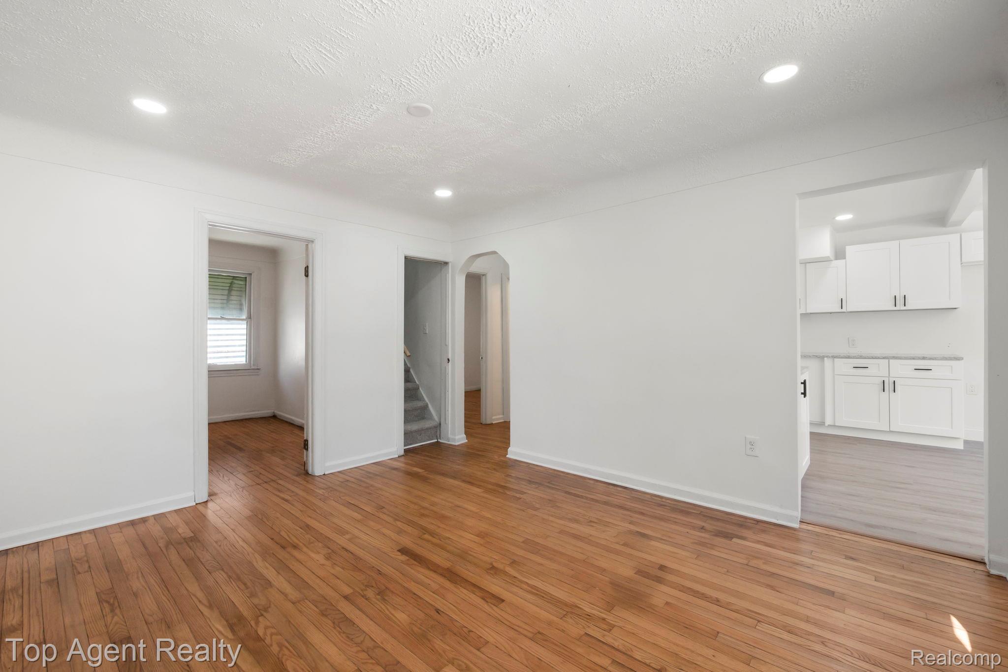 7285 Prospect Avenue Property Photo 13