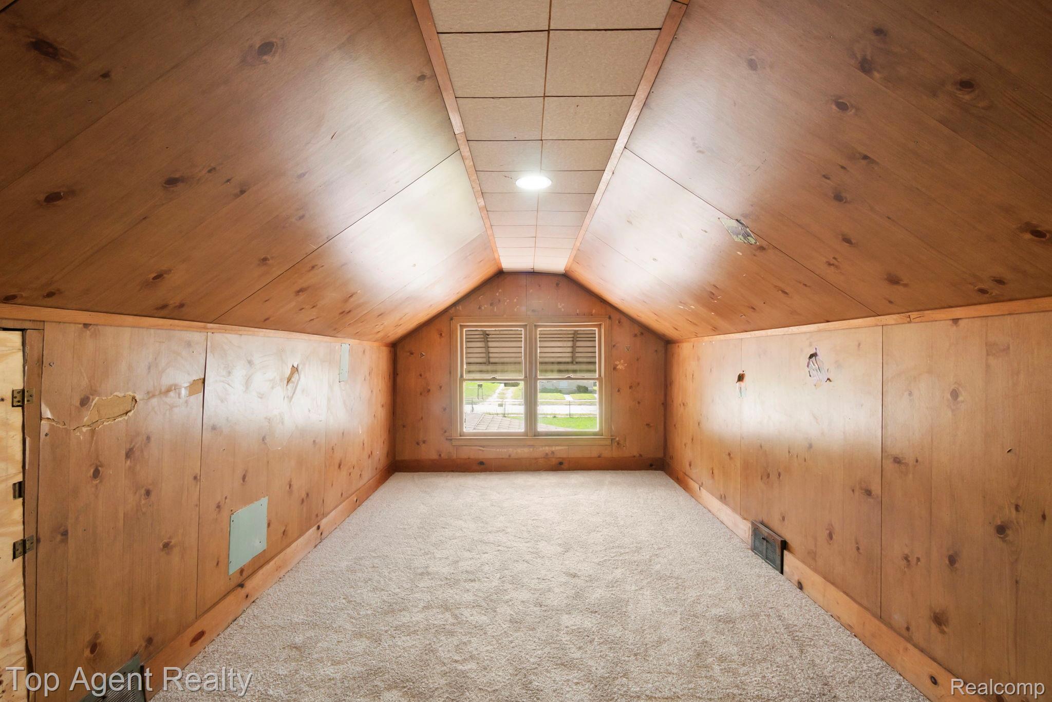 7285 Prospect Avenue Property Photo 28