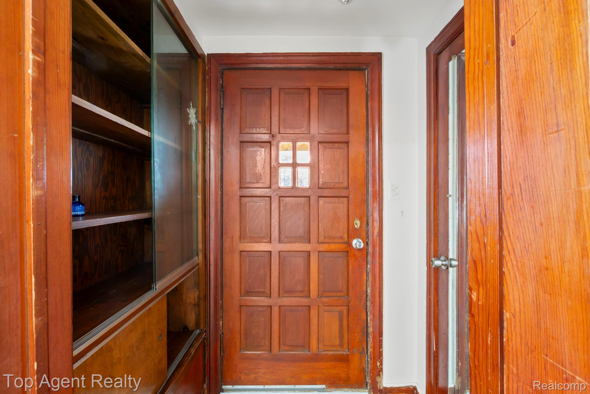 7285 Prospect Avenue Property Photo 30