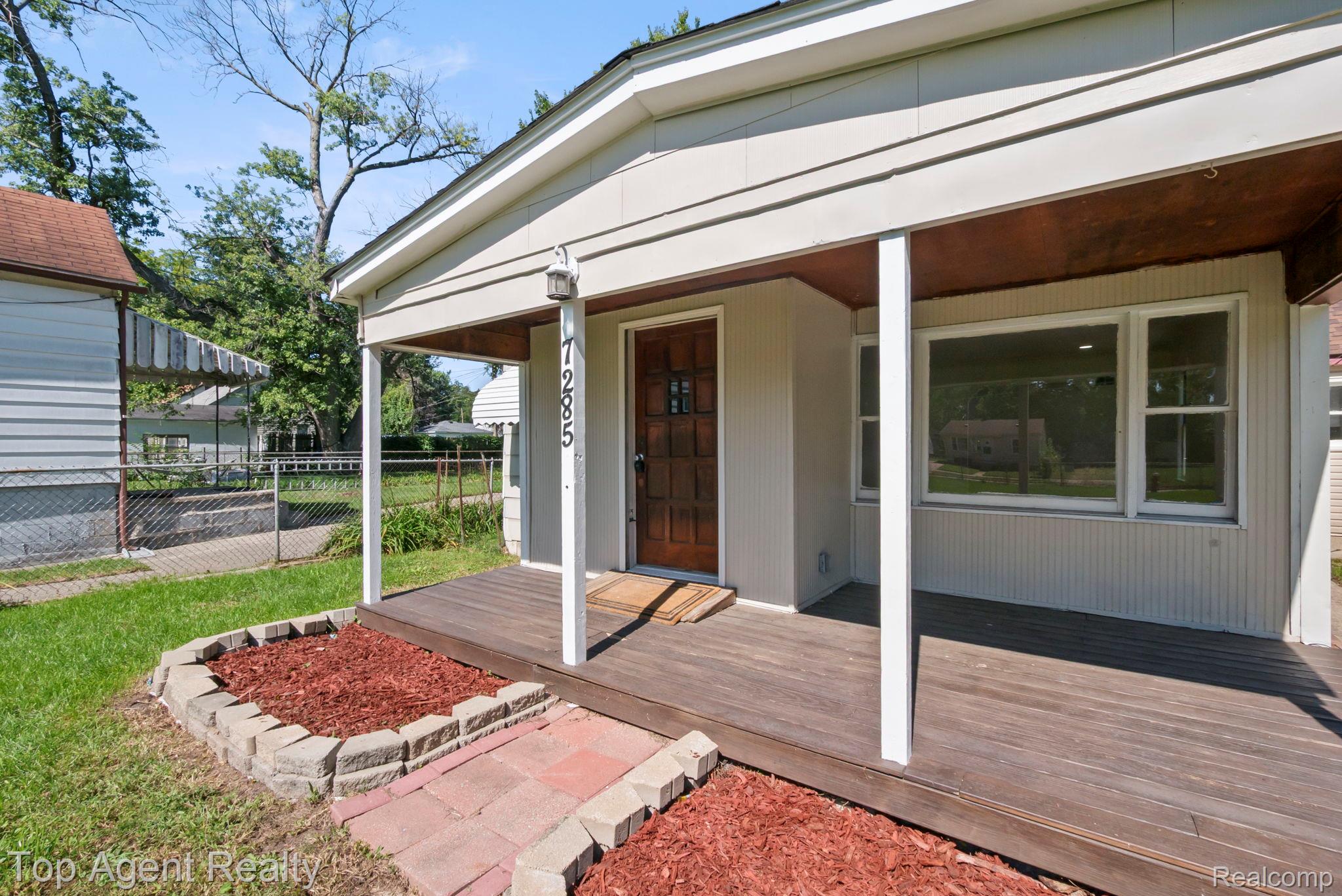 7285 Prospect Avenue Property Photo 33