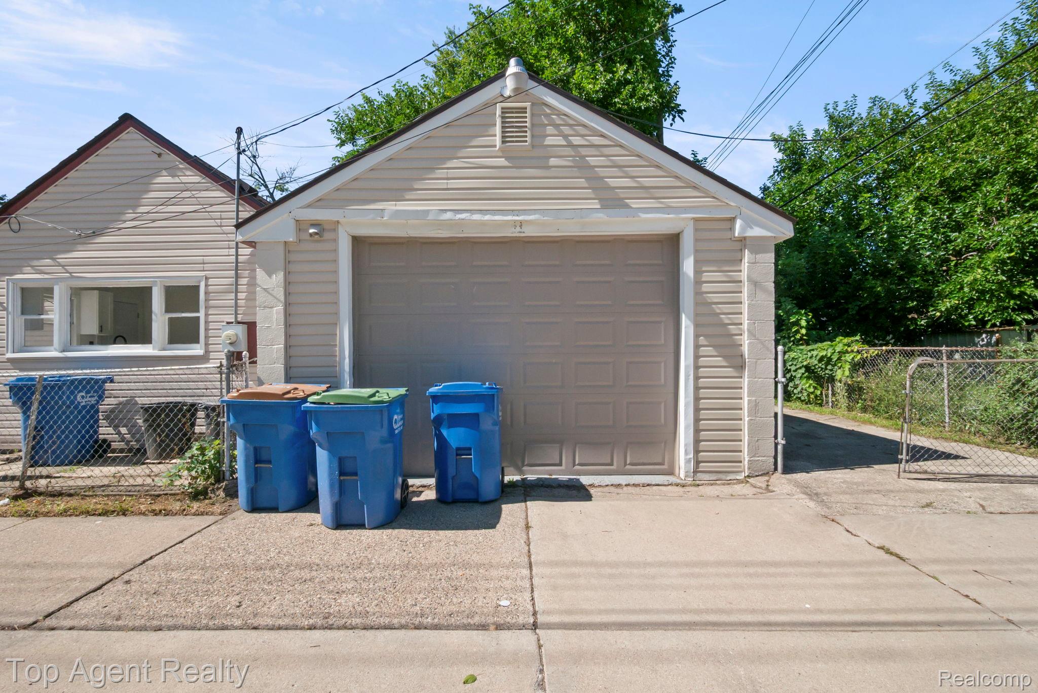 7285 Prospect Avenue Property Photo 40
