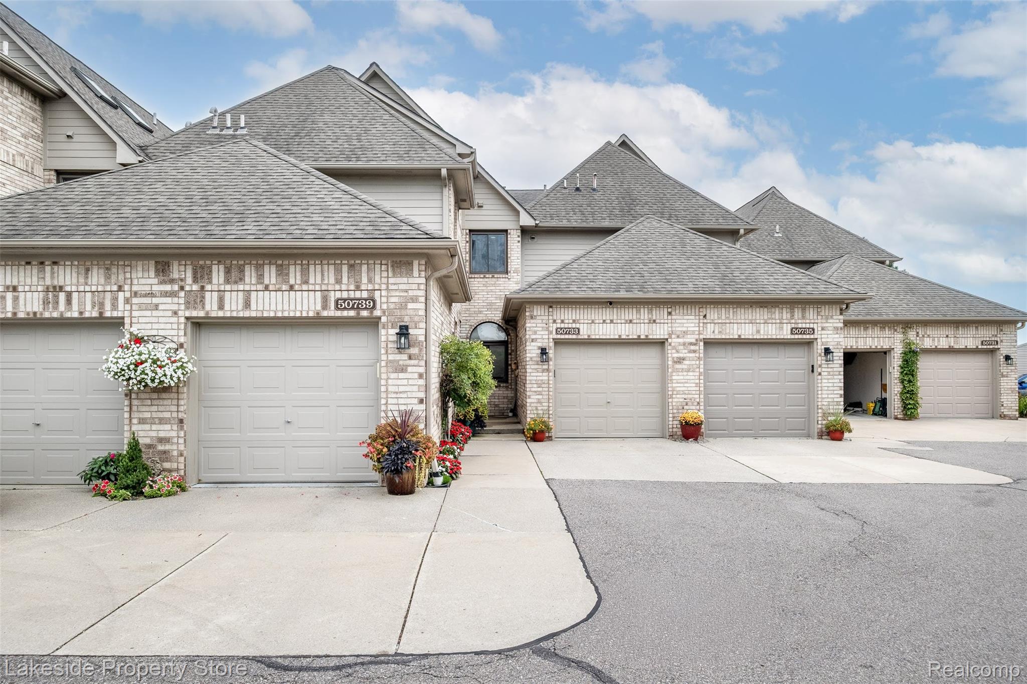 50739 Harbour View Drive Property Photo 1