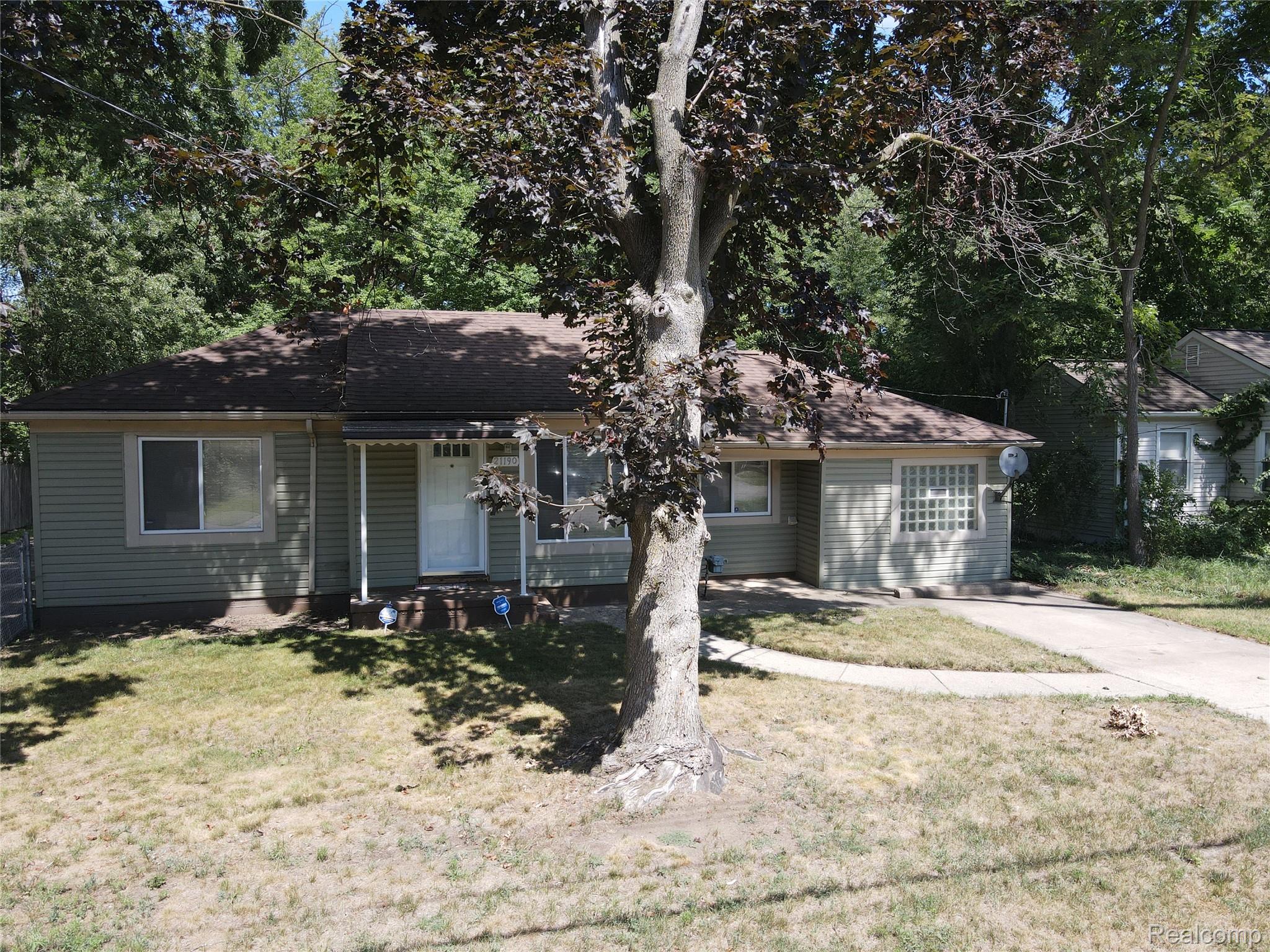 21190 Midway Avenue Property Photo 1