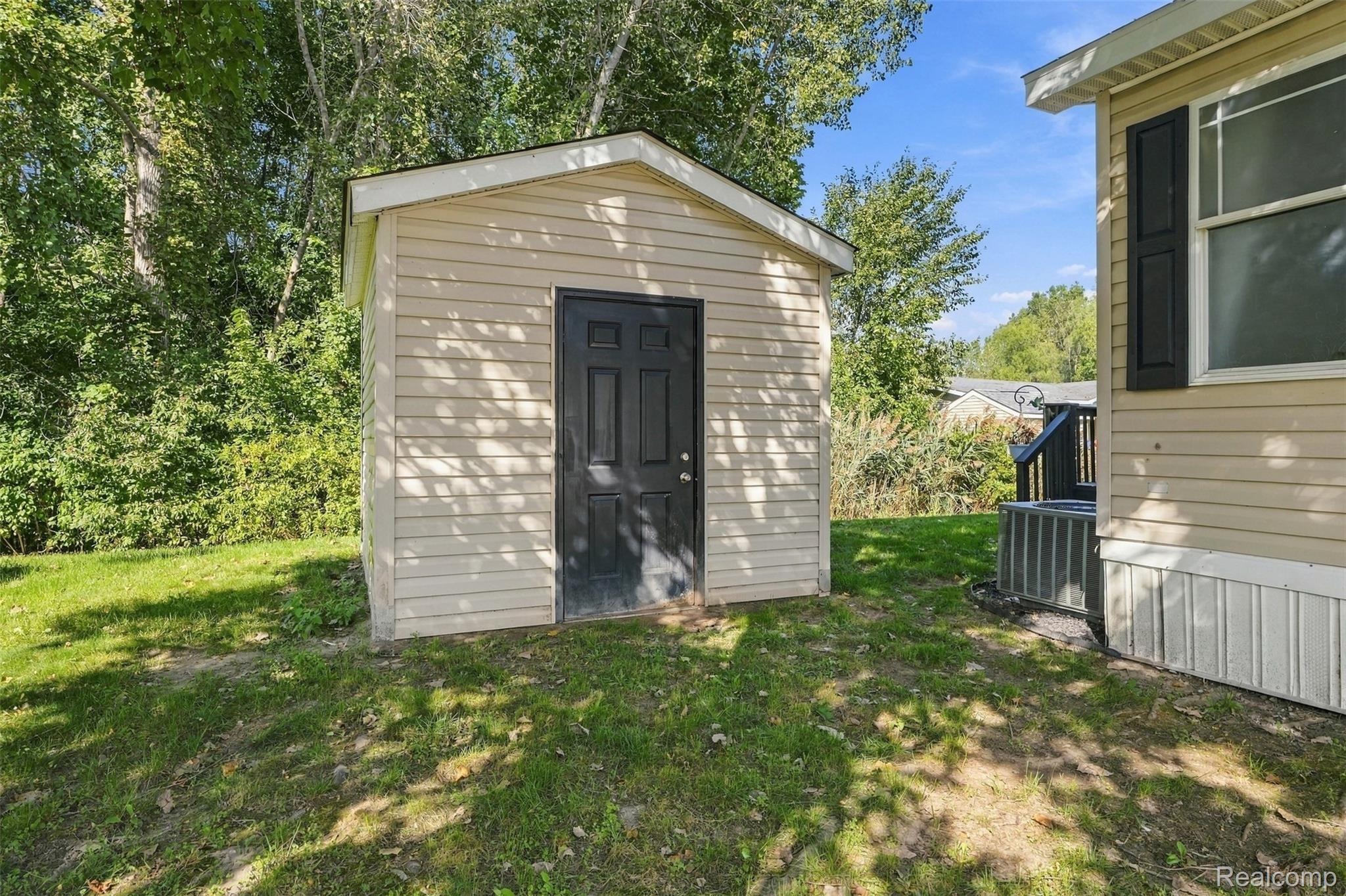 28034 Charlemagne Property Photo 26