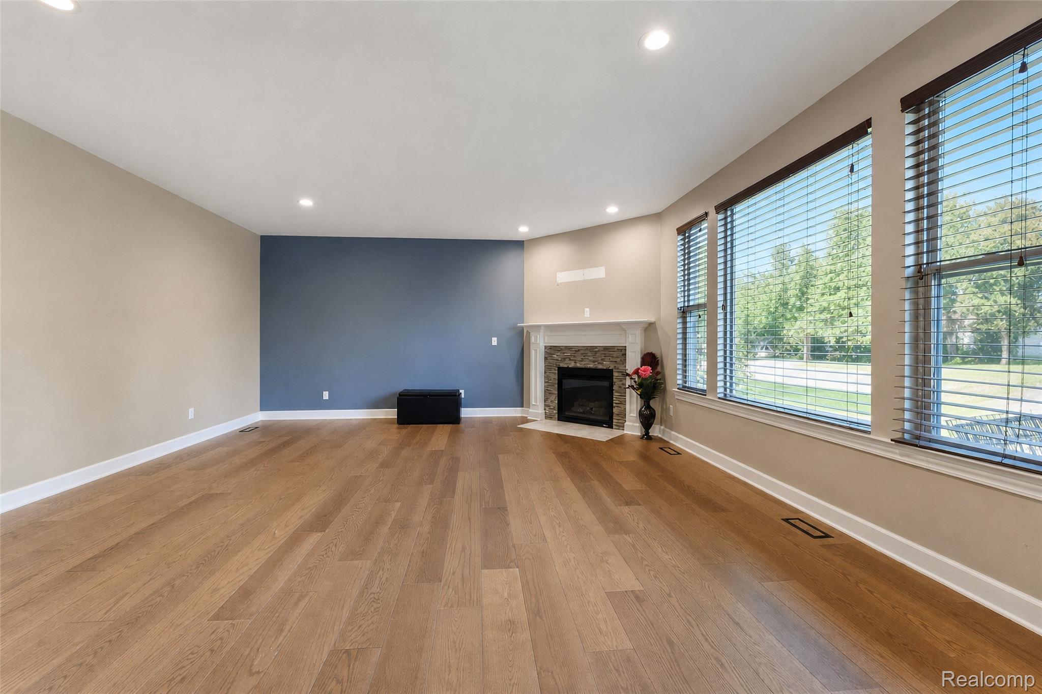 54908 N Grenelefe Circle Property Photo 27