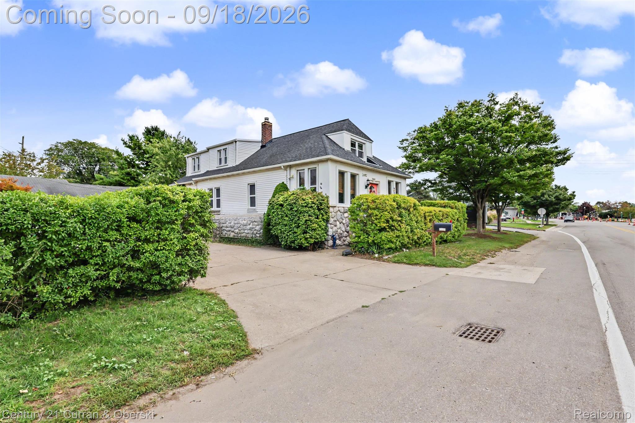 26552 W Huron River Drive Property Photo 2