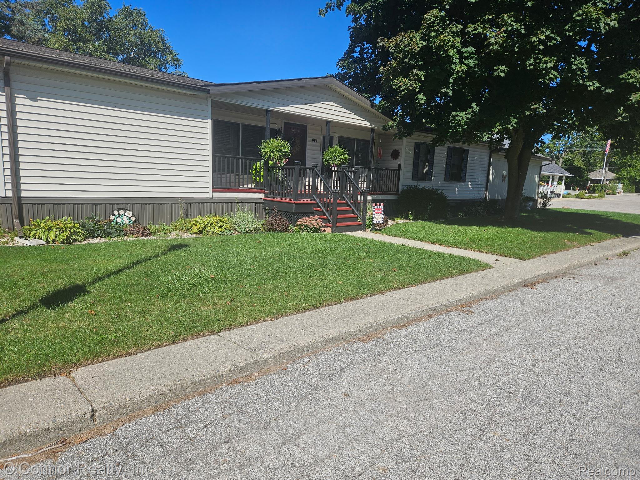 3333 Ravenswood 52 Property Photo 2