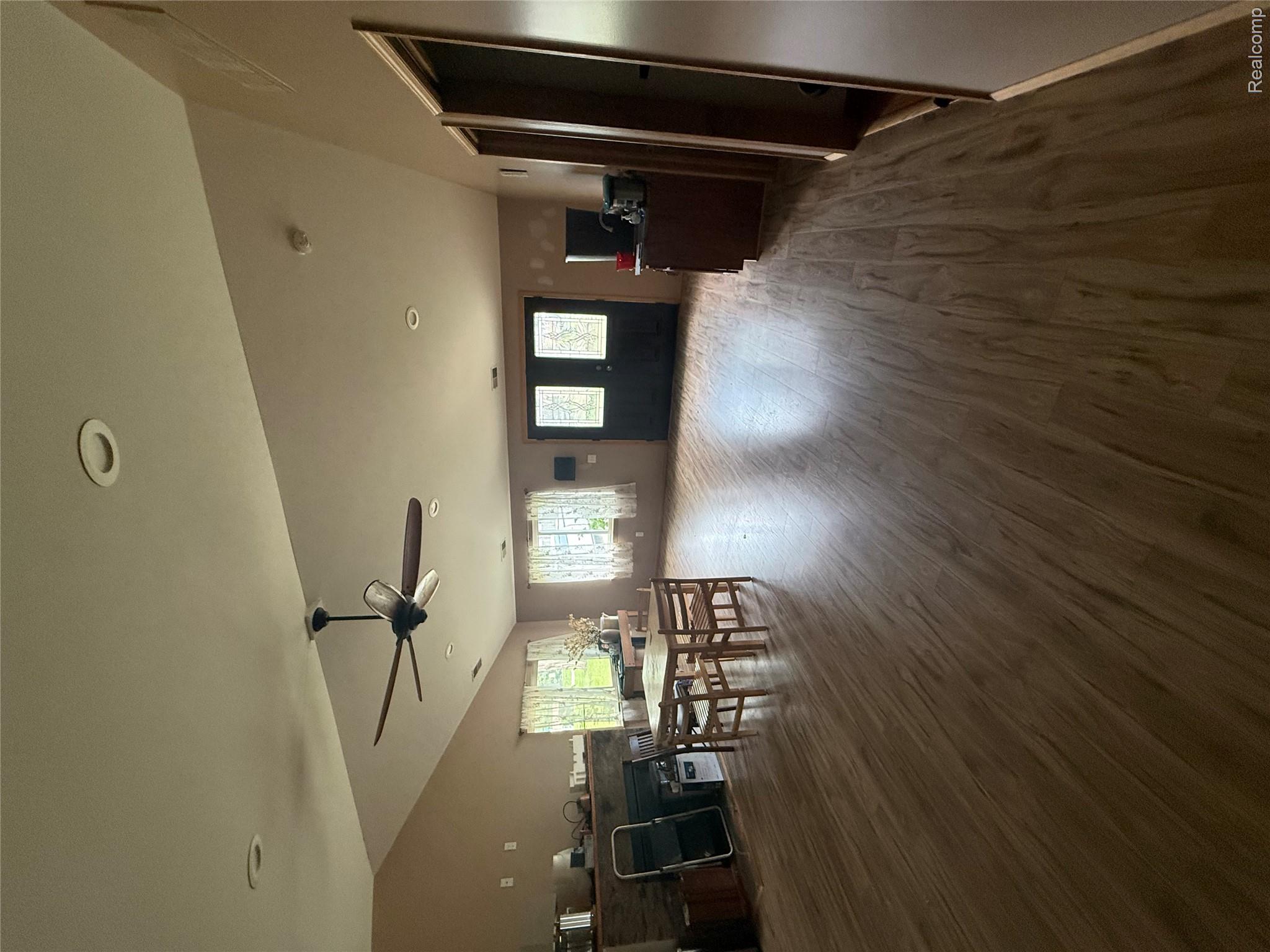9531 Portage Trail Property Photo 6