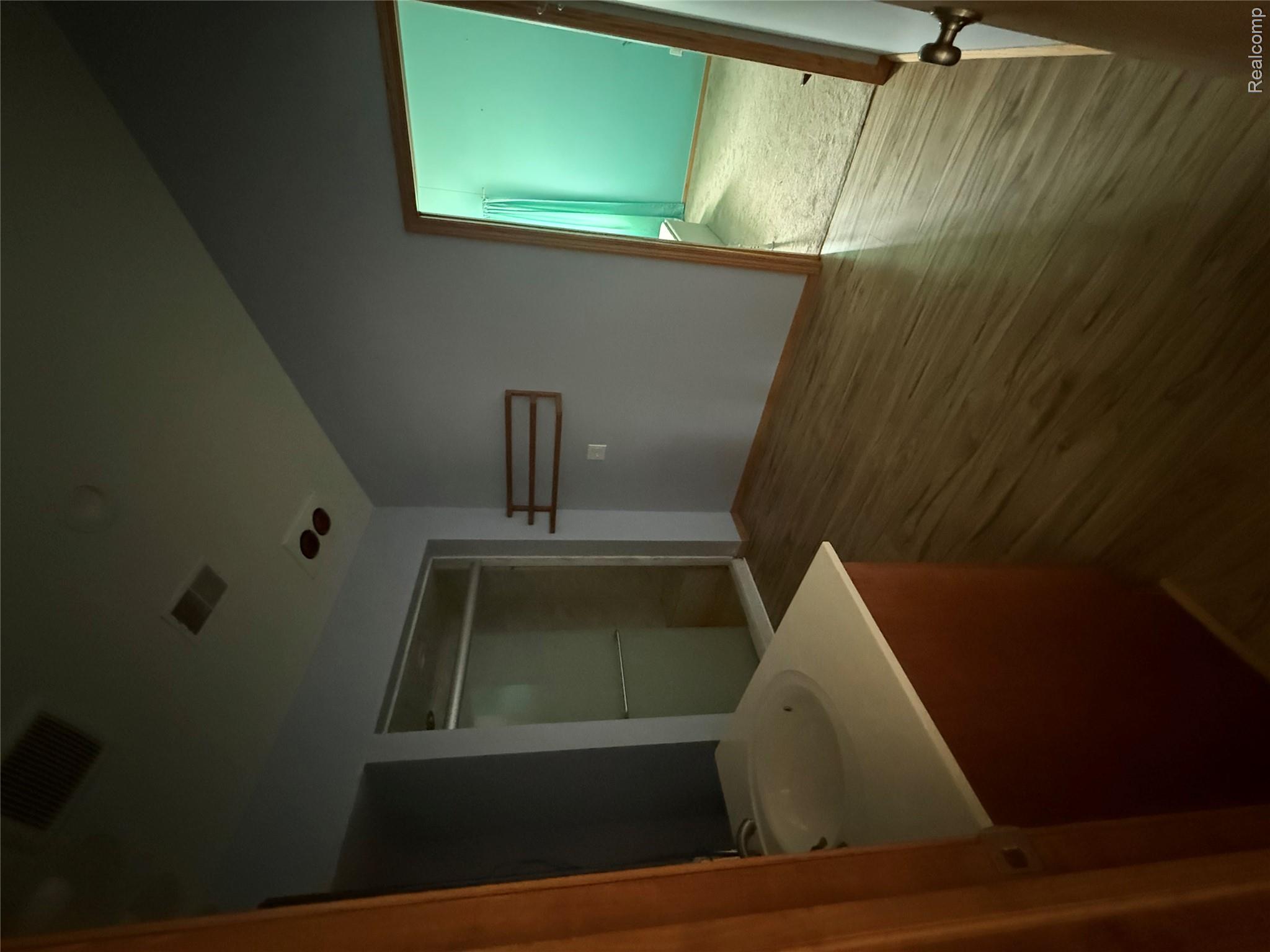 9531 Portage Trail Property Photo 7